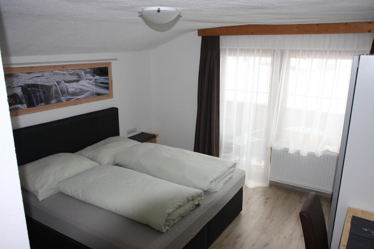 Haus Eckhart Lägenhet Kaunertal Rum bild